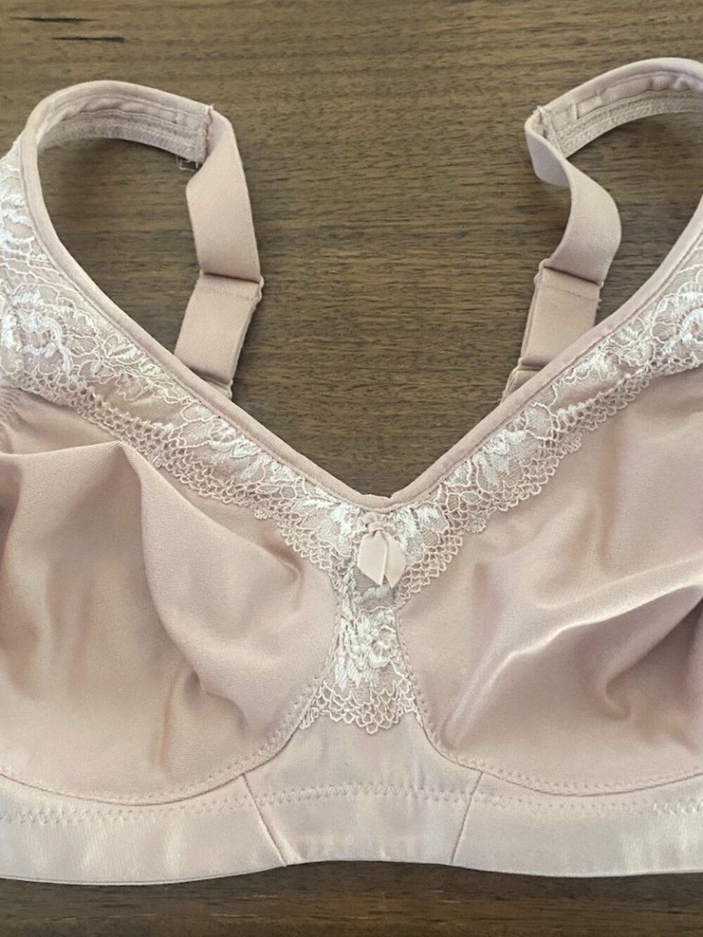 Glamorise MagicLift Seamless Firm Support Bra 34D (Café color) - $12